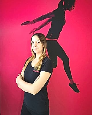 Nikolina Lukic — Clubmanagerin, Beckenbodentrainerin